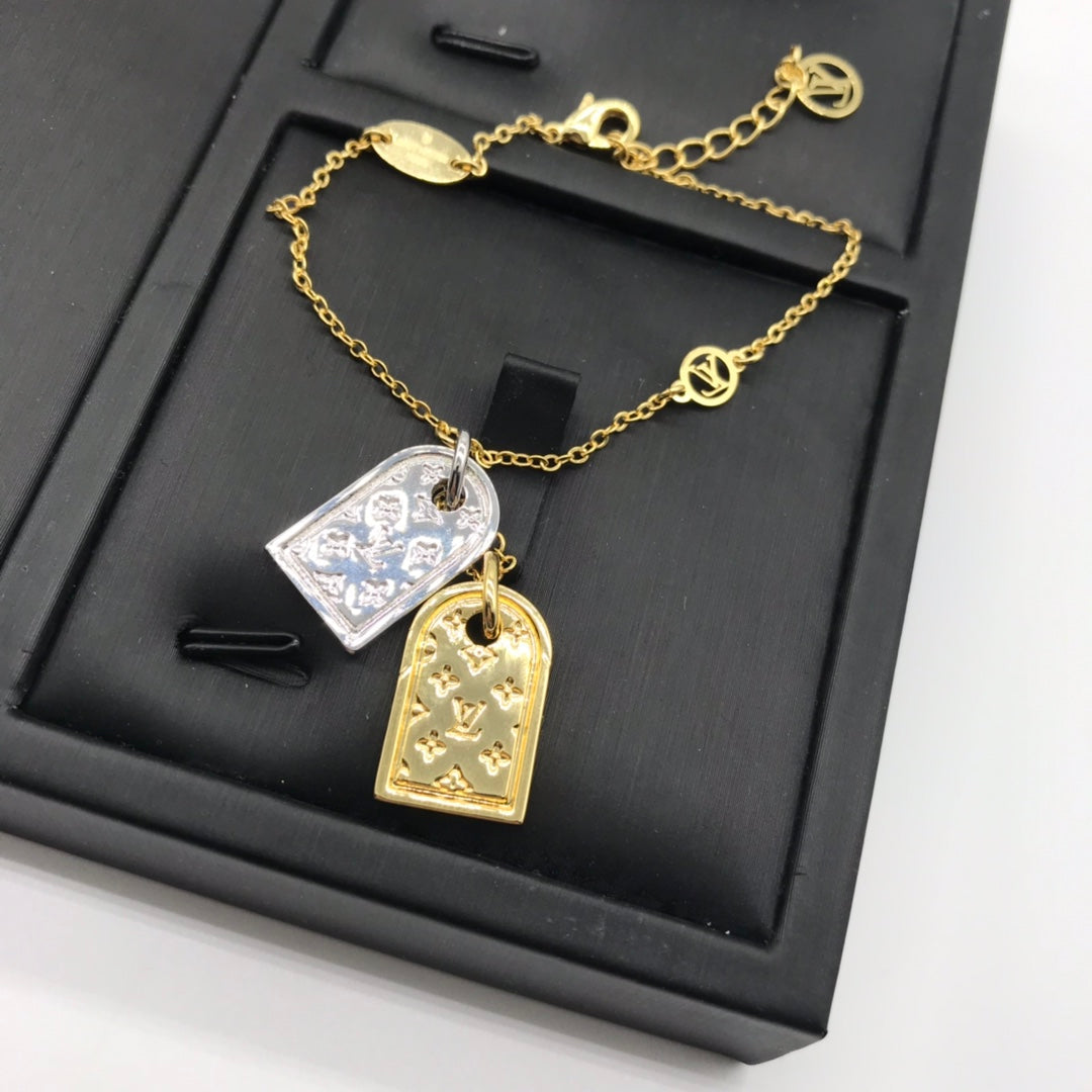 EN - Lux Necklace LUV029