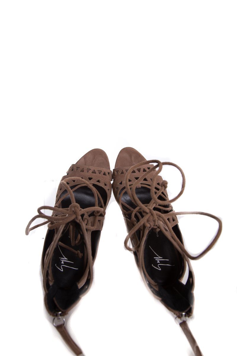 Giuseppe Zanotti Tan Heels SZ 40
