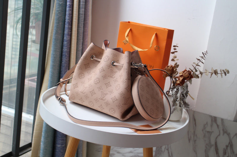 LOV2 Bags - Luxurious Bags  1711
