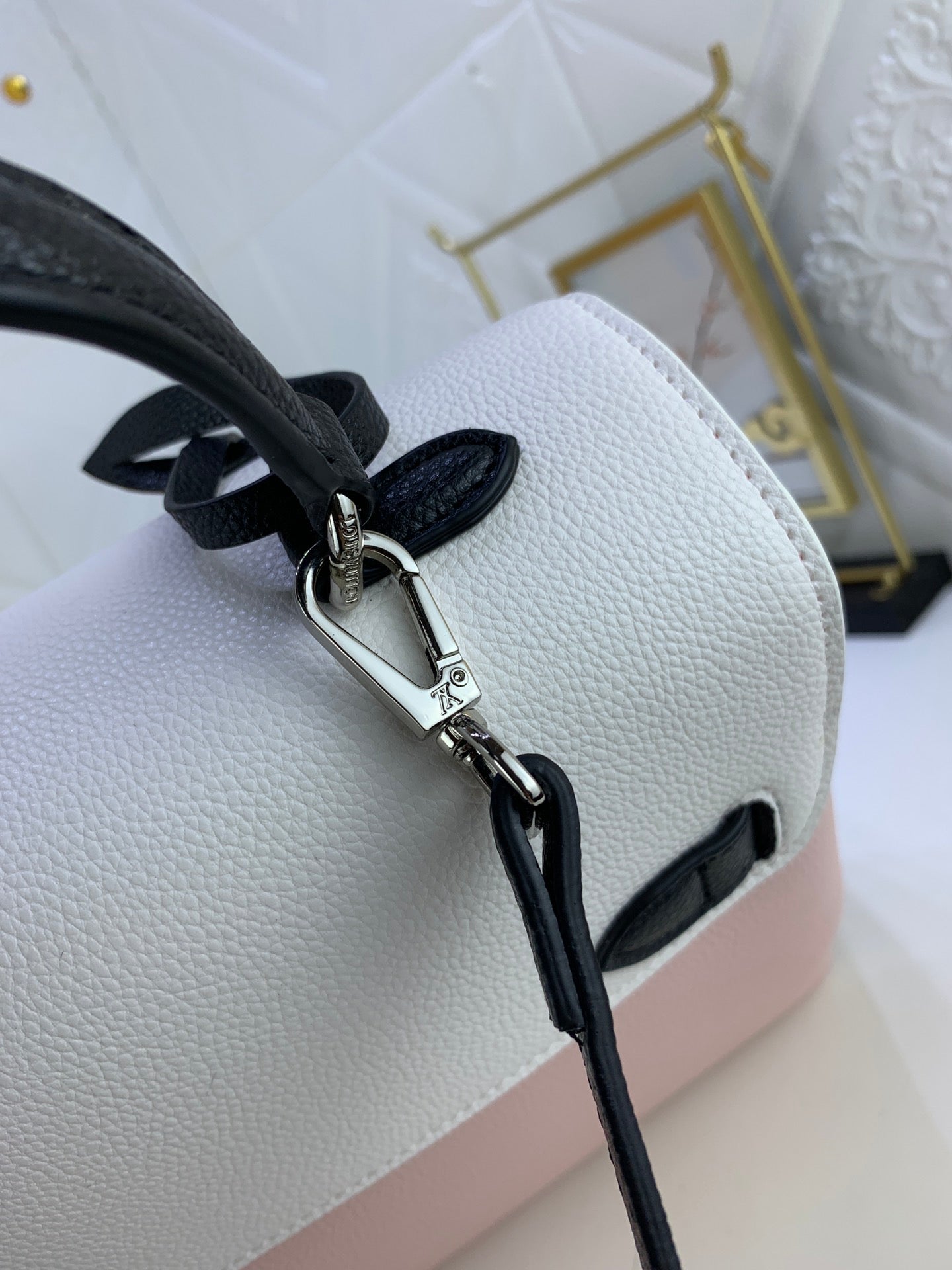 EN - Luxury Bags LUV 746