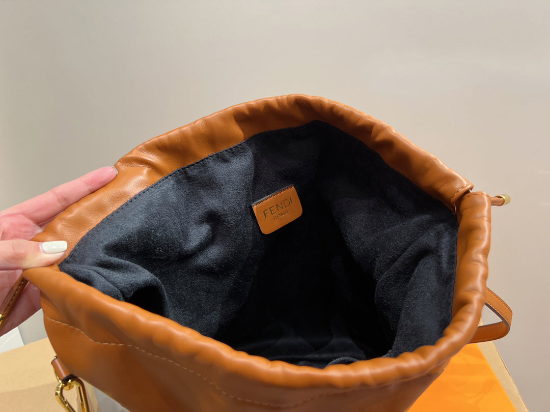 EN - Luxury Bags FEI 281