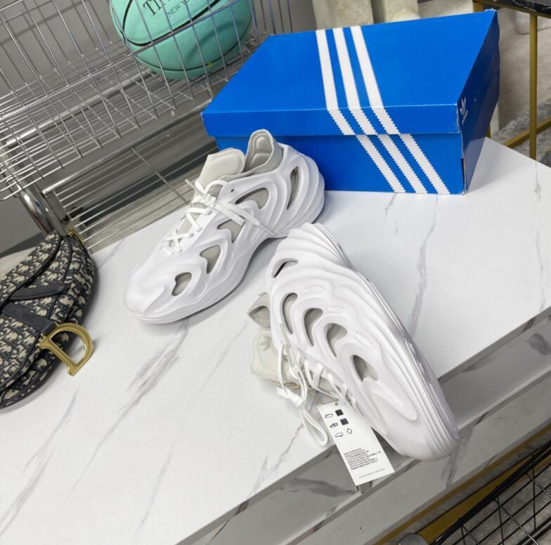SAMC - YZO Sneakers - 075