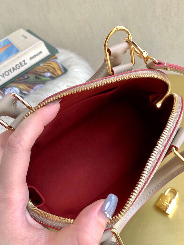 LOV2 Bags - Luxurious Bags  1343