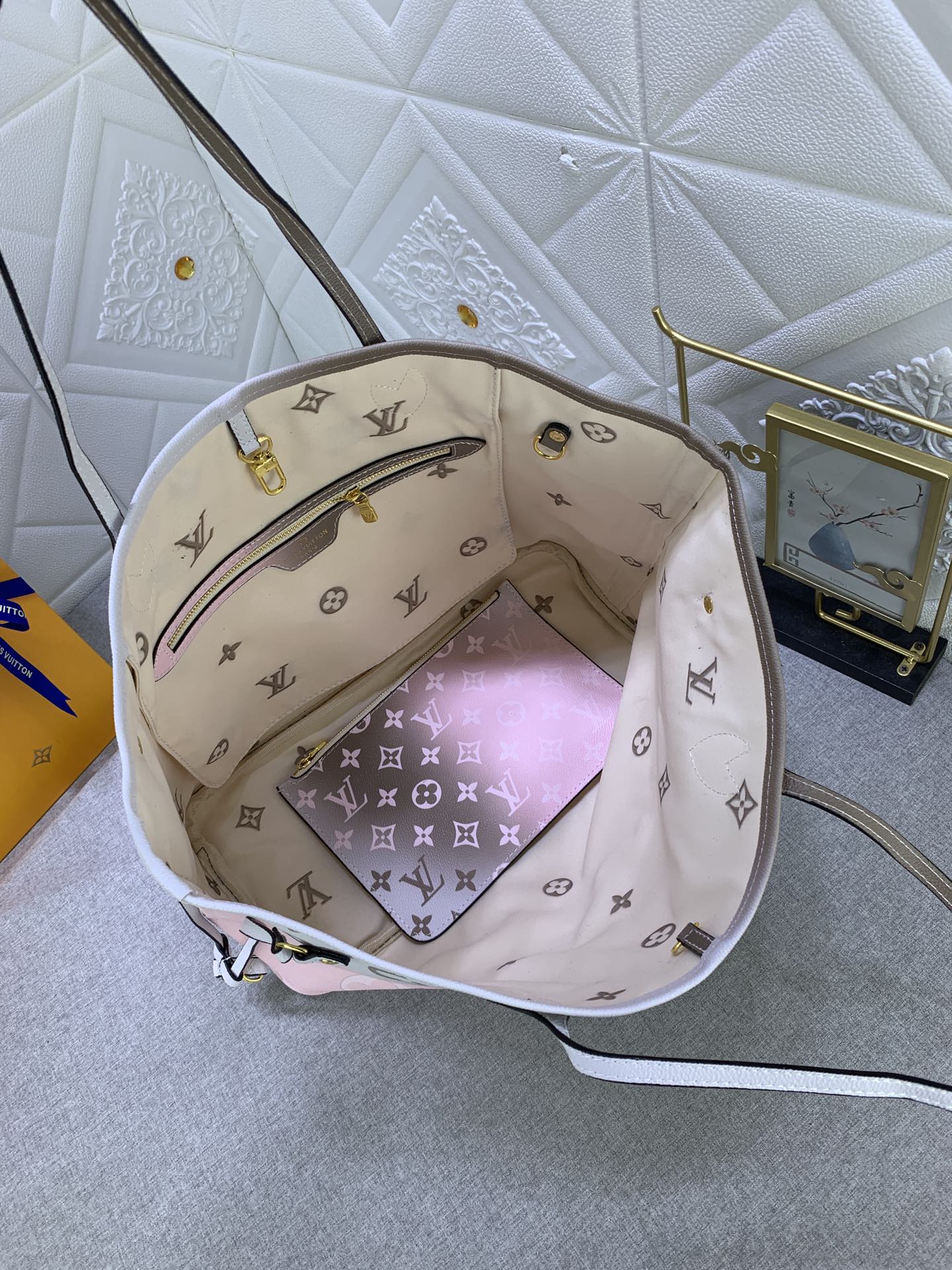 EN - New Bag LUV 650