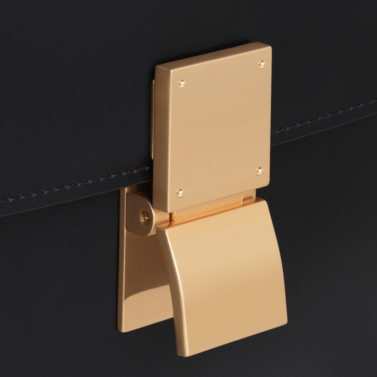 Medium Classic Bag