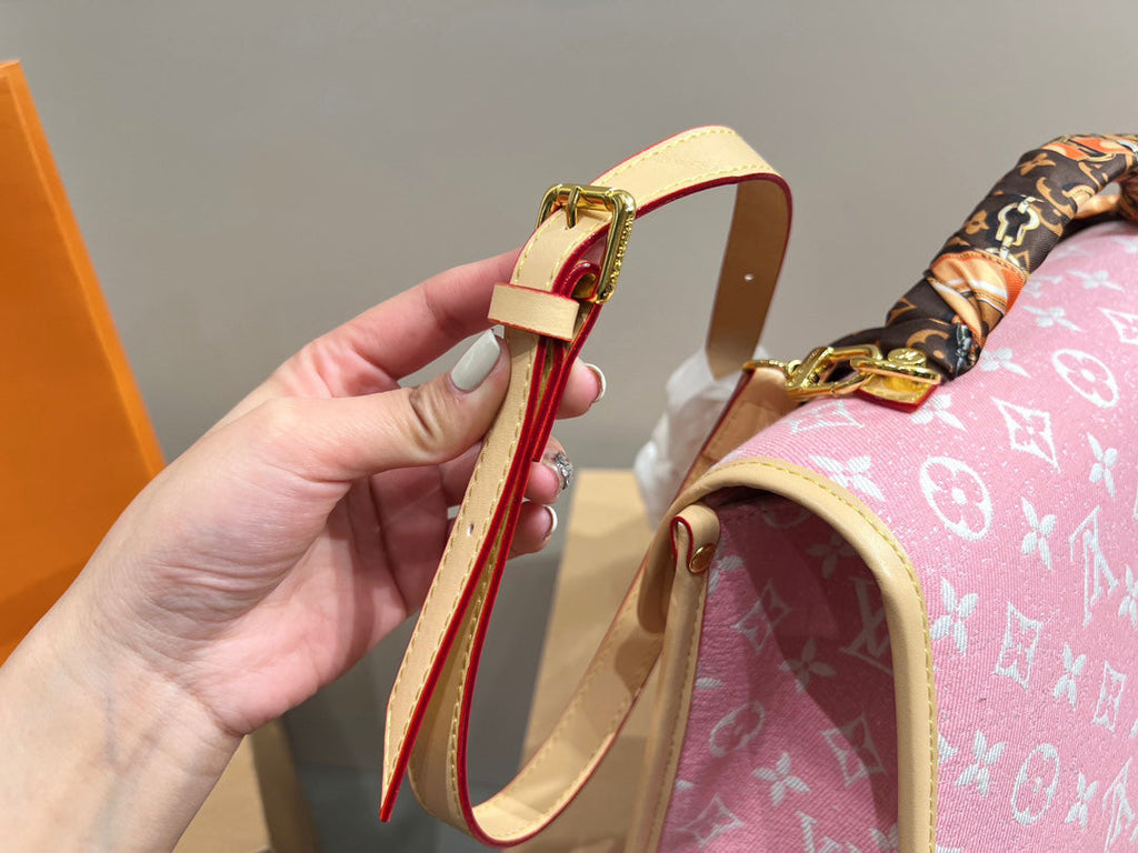 EN - Luxury Bags LUV 728
