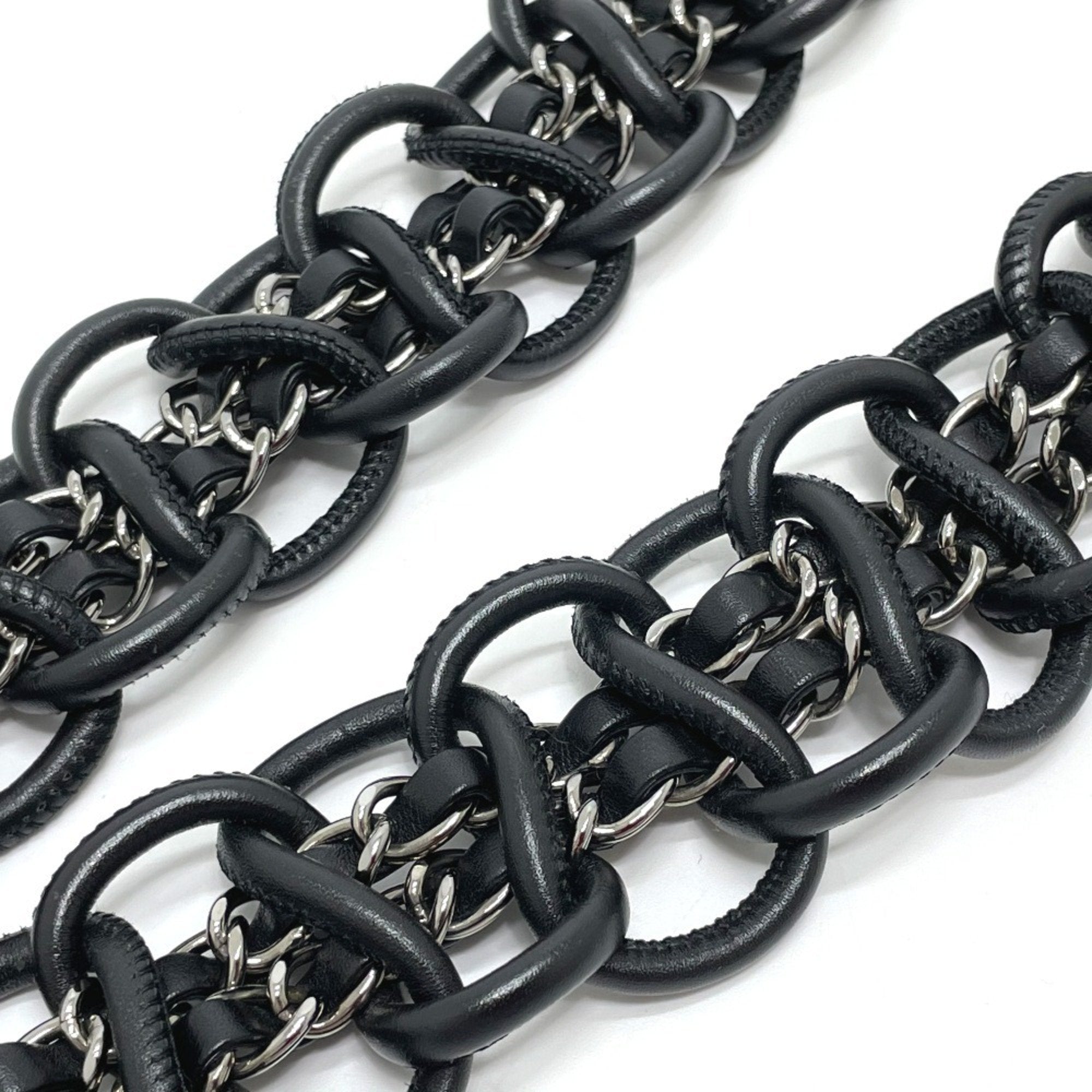Chanel Tweed Chain Bag Model Tweed