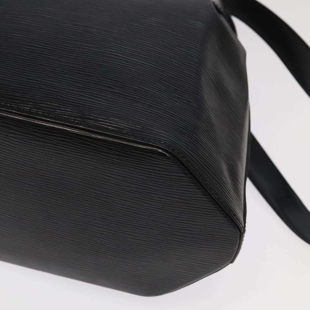 Leather Sac depaule with Pouch and Good Condition