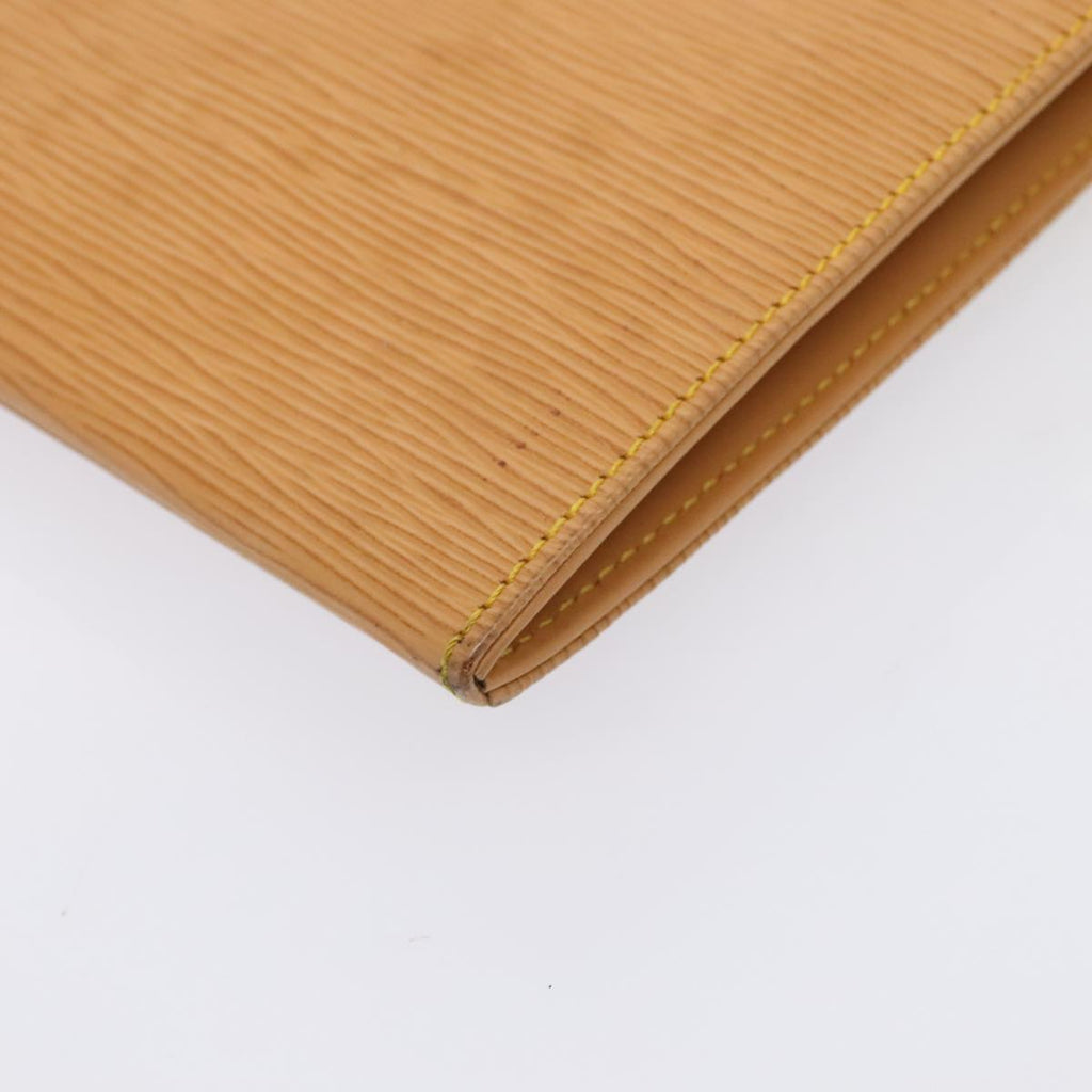 Epi Leather Clutch Dring Closure