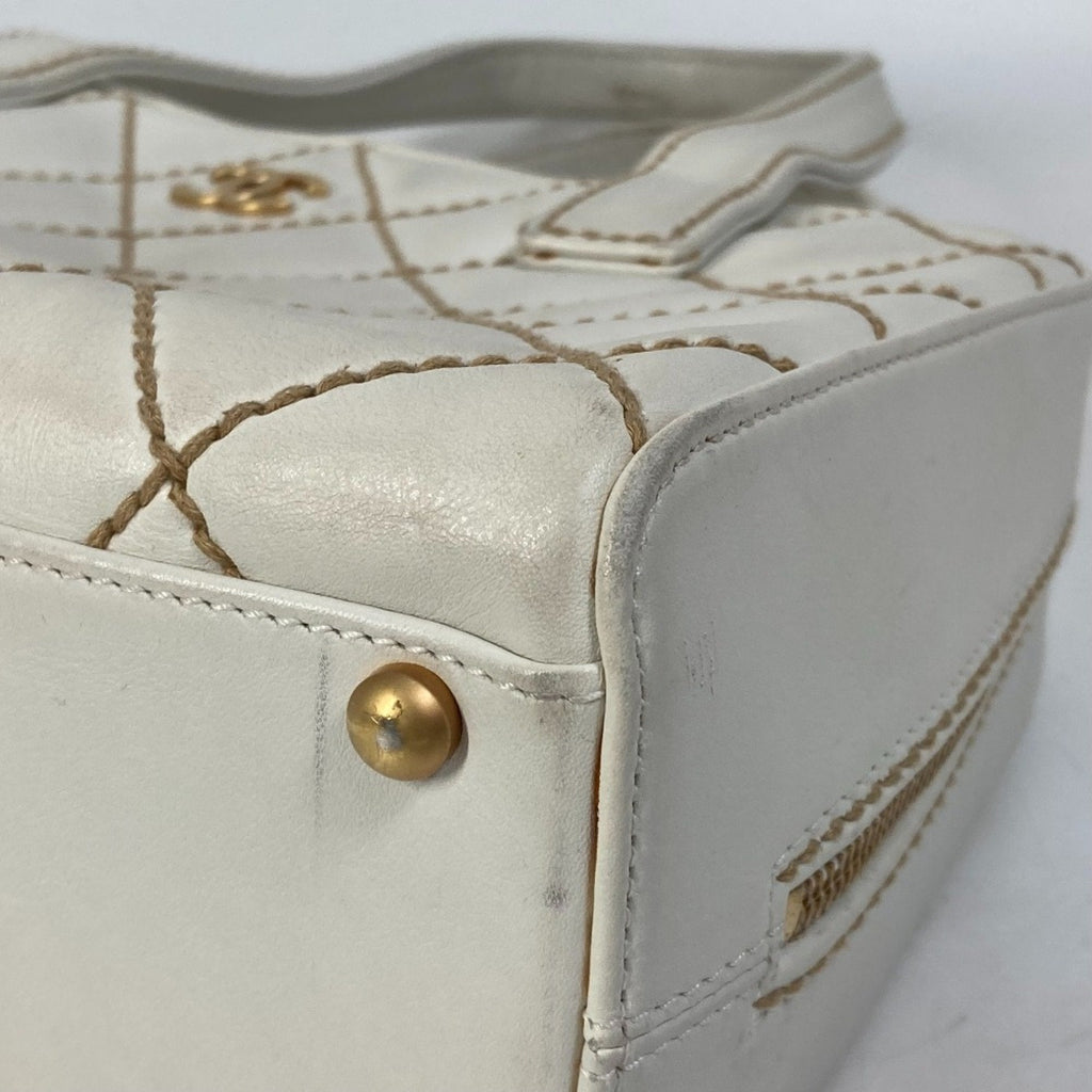Chanel Classic Quilted Handbag Diamond Stitch