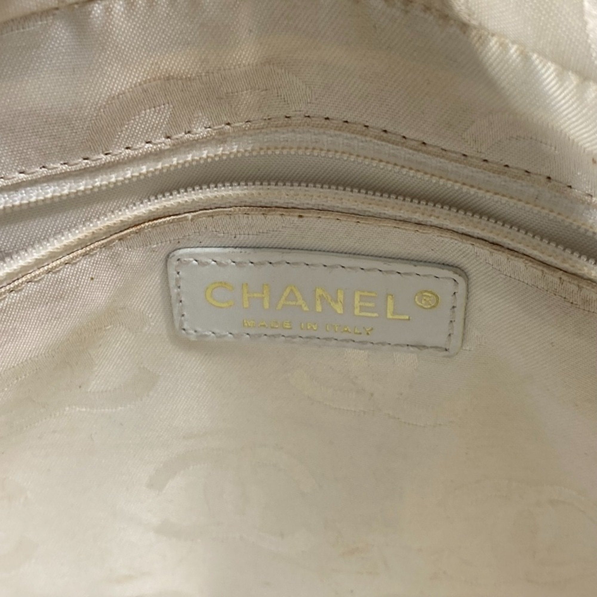 Chanel Classic Quilted Handbag Diamond Stitch