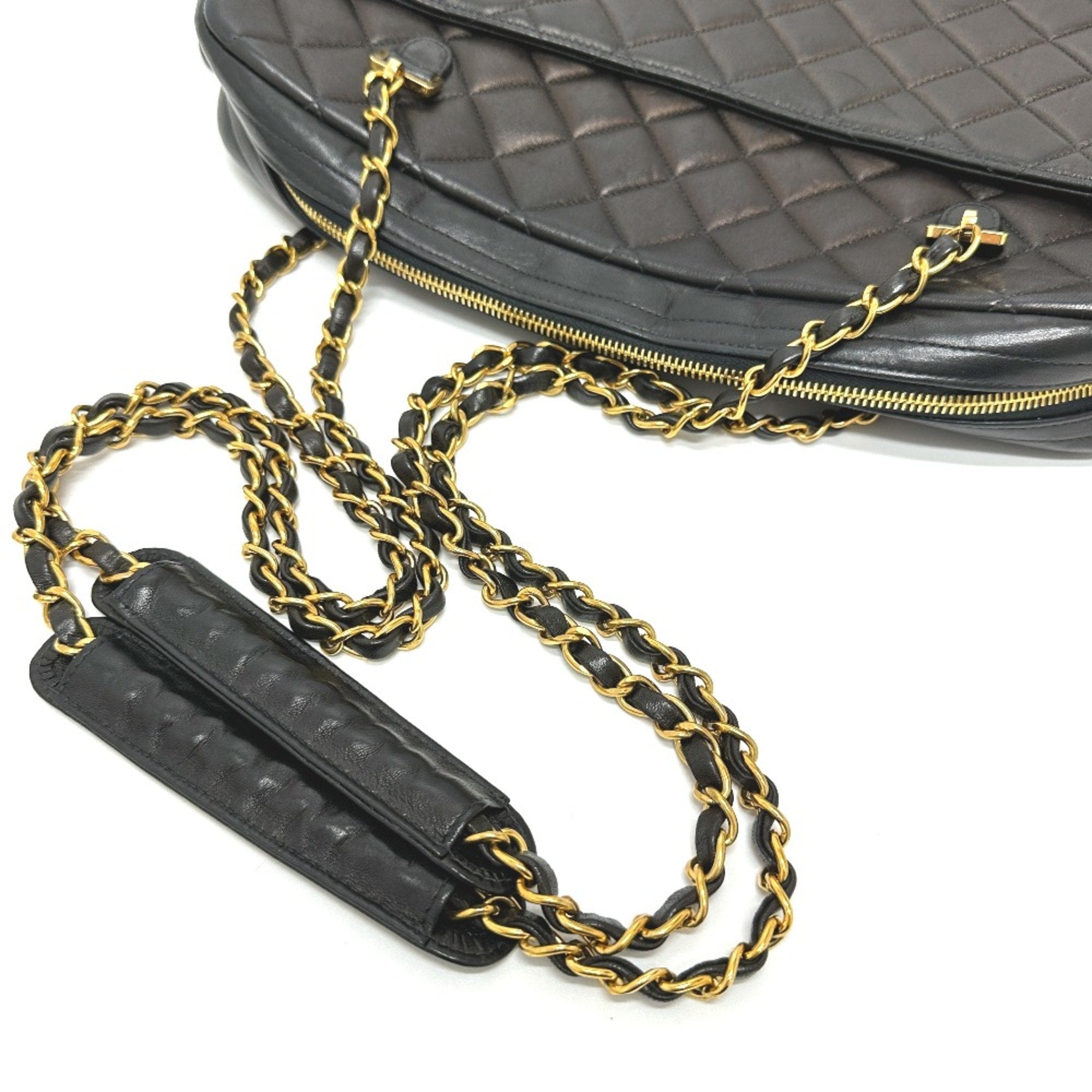Chanel Classic Jumbo Shoulder Bag