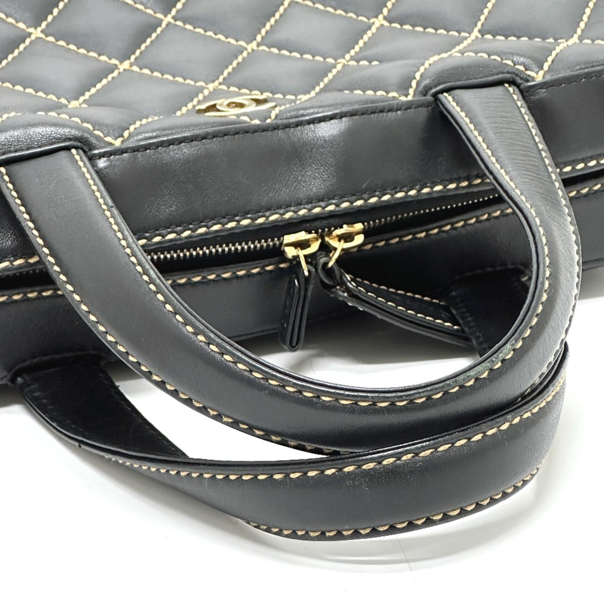 Chanel Quilted Leather Handbag Diamond Style