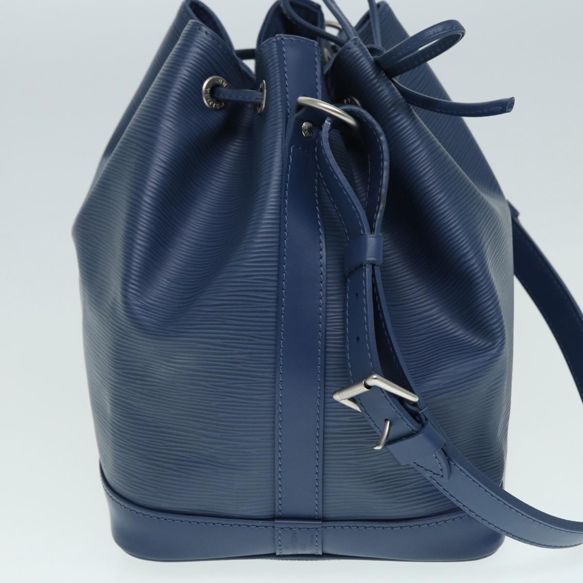 Noe Bucket Bag M42224 Style