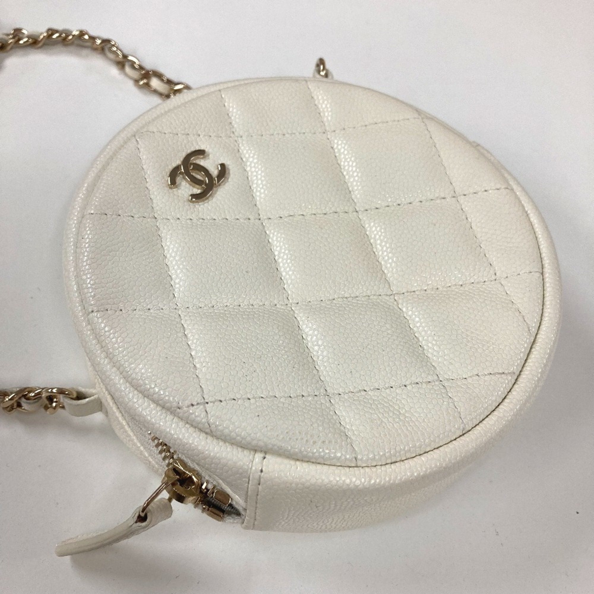 Chanel Round Chanel Bag A33814