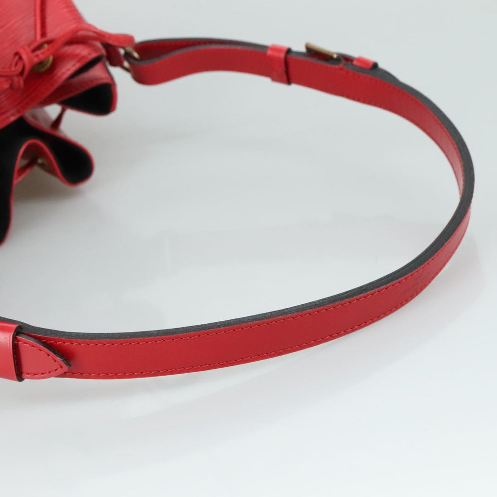 Classic Leather Shoulder Bag with Adjustable Strap