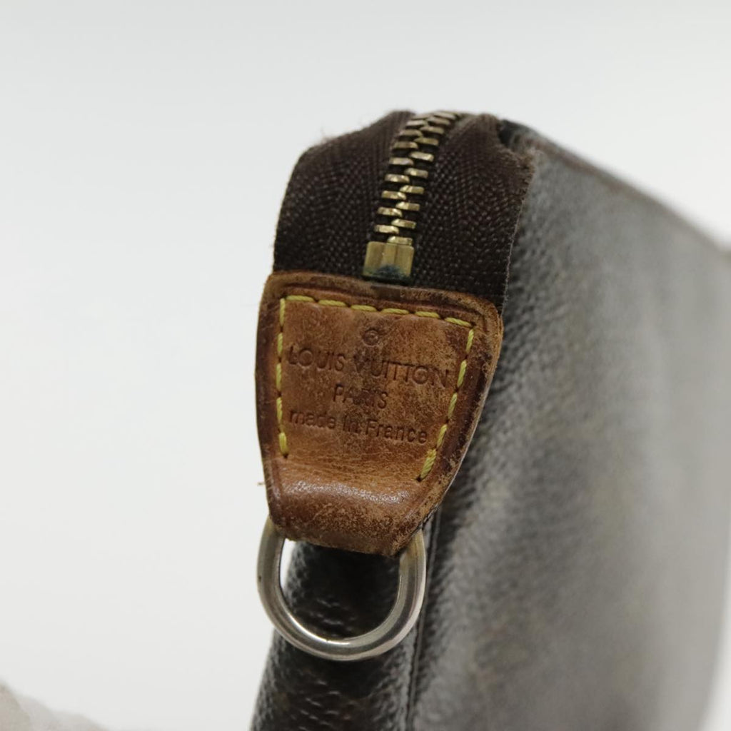 Pochette Monogram Clutch