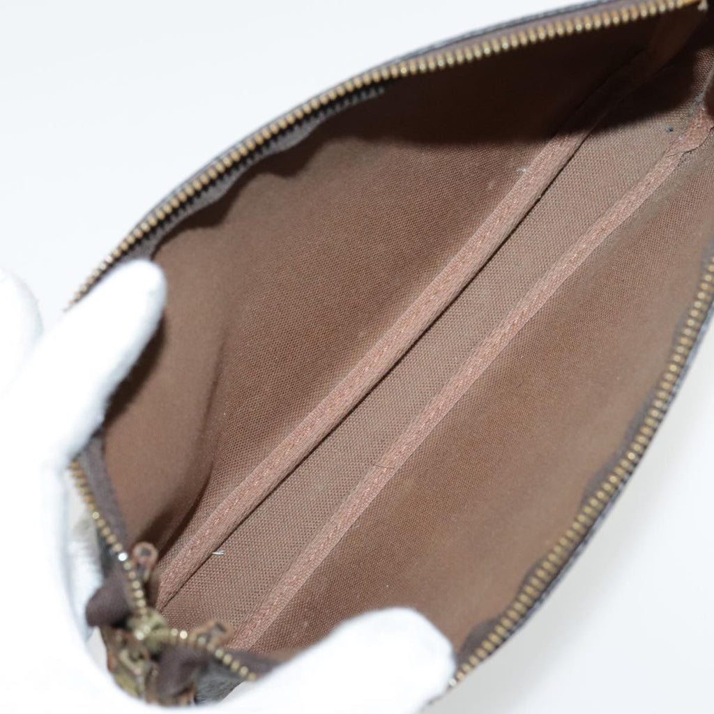 Pochette Monogram Clutch