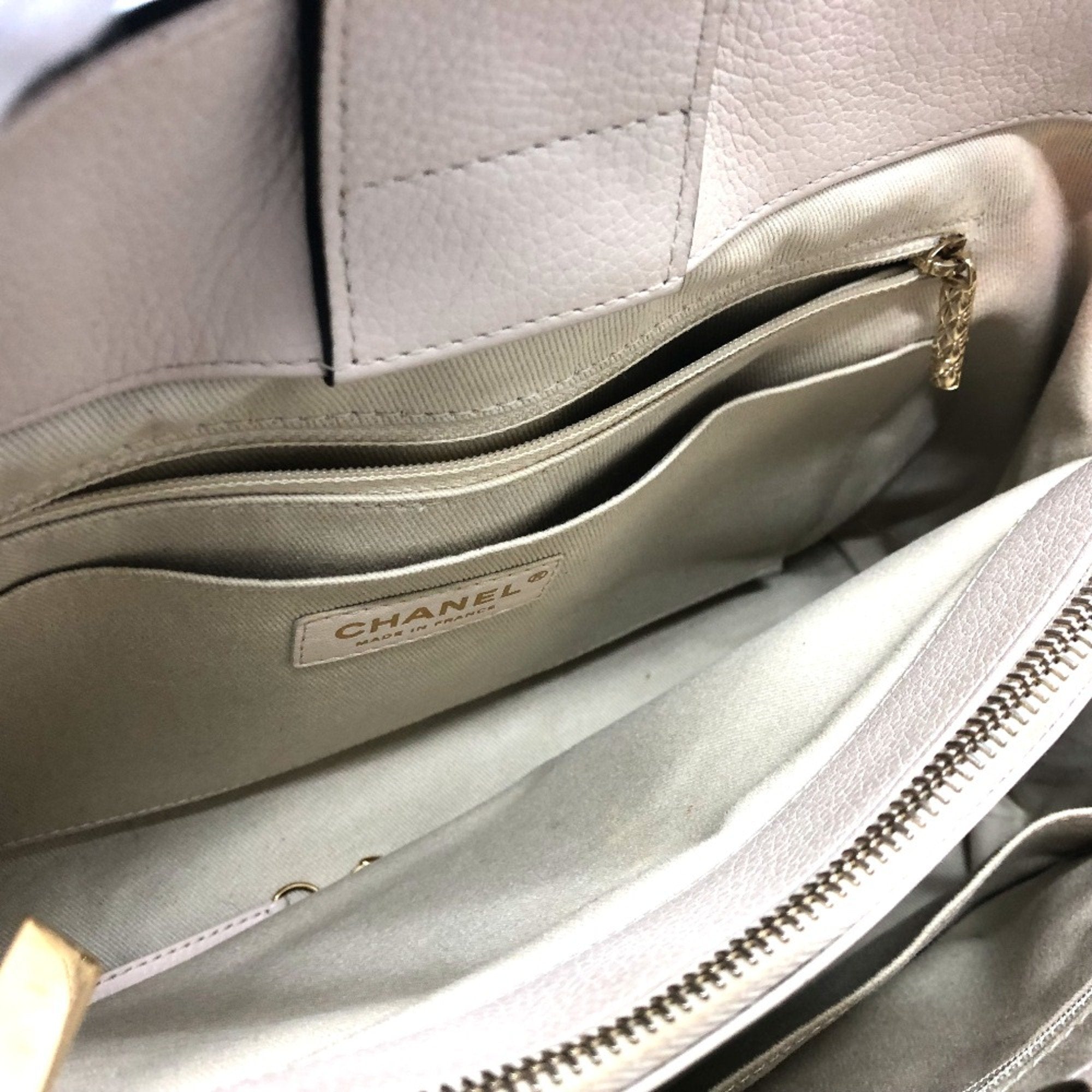 Chanel hopping Tote Bag Black  Beige