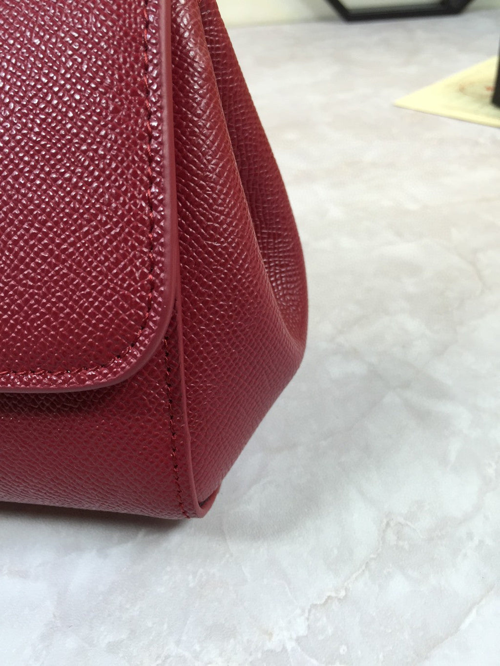 GLAMI MeGLAMIum Sicily Handbag In Dauphine Burgundy For Women 10.2in/26cm GLAMI GLAMI4347A10018M073