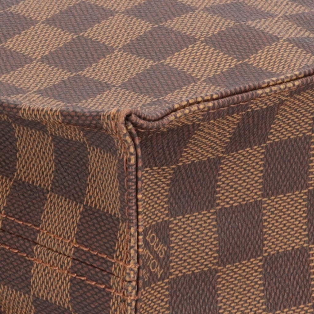Classic Canvas Tote with Structured Design