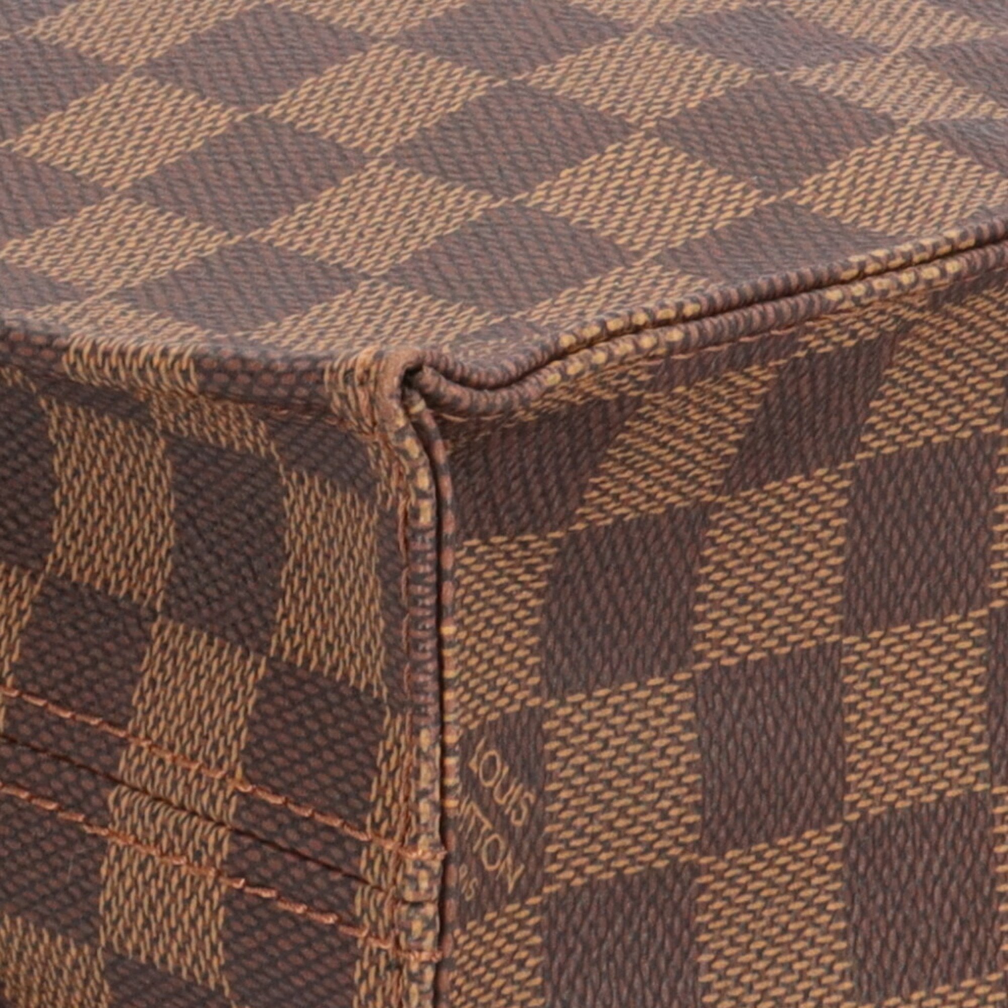 Classic Canvas Tote with Structured Design