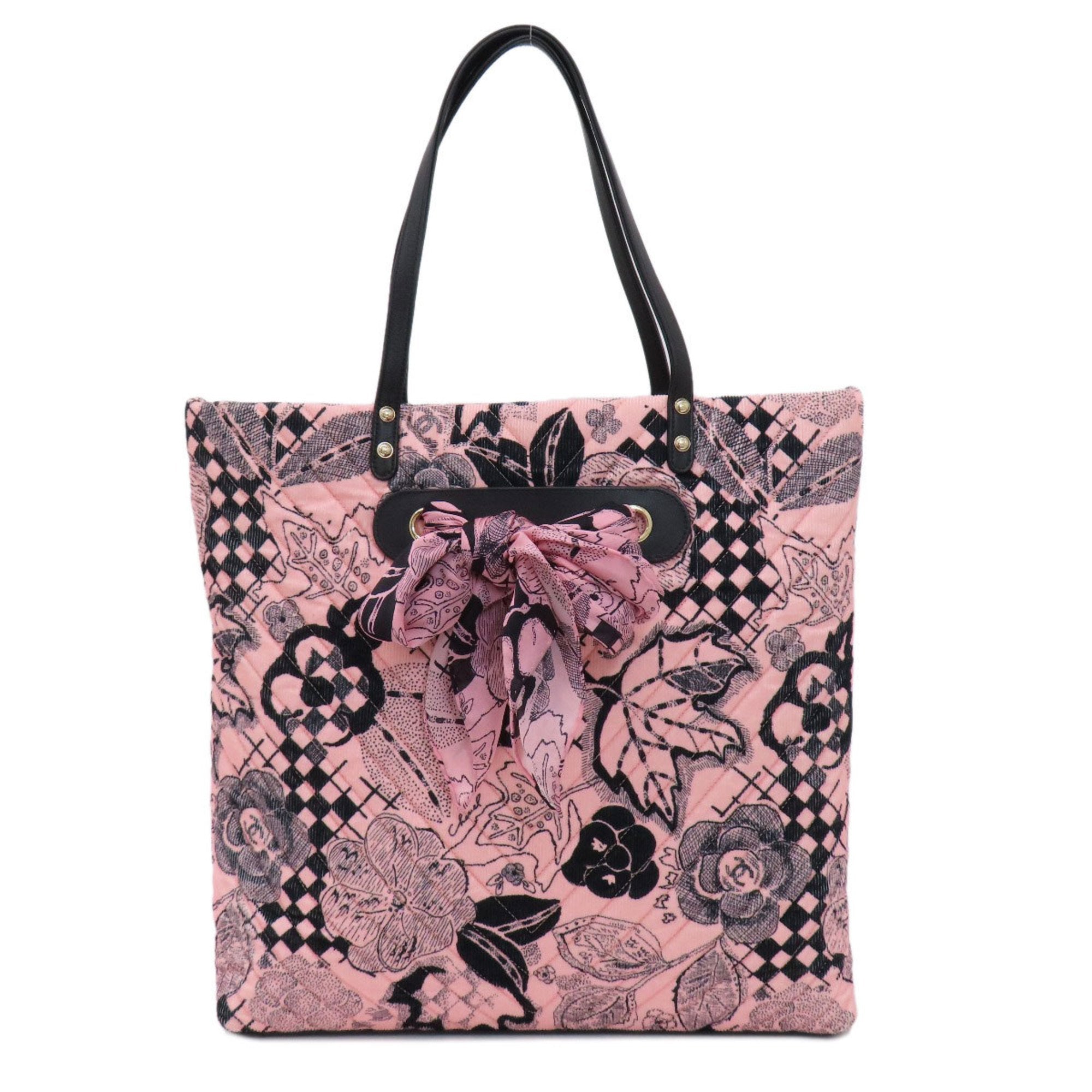 Chanel Floral Quilted ToteModelTote Bag