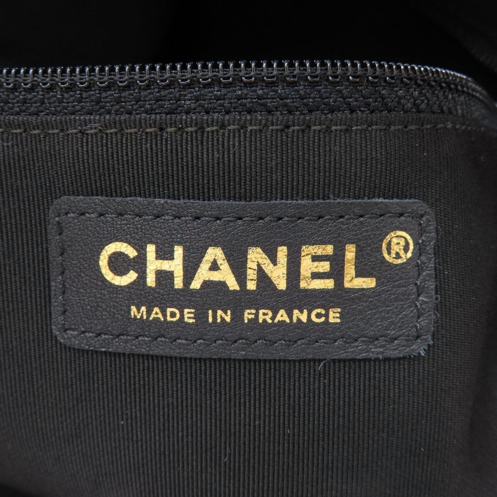 Chanel Floral Quilted ToteModelTote Bag