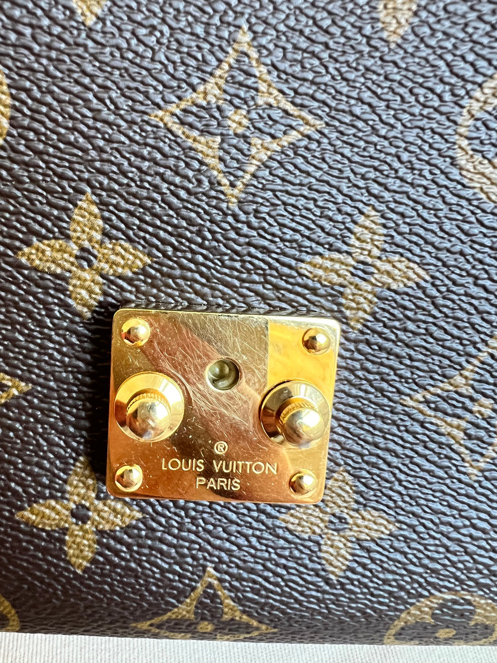 Louis Vuitton Pochette Metis Reverse Monogram (RRP £1,970)