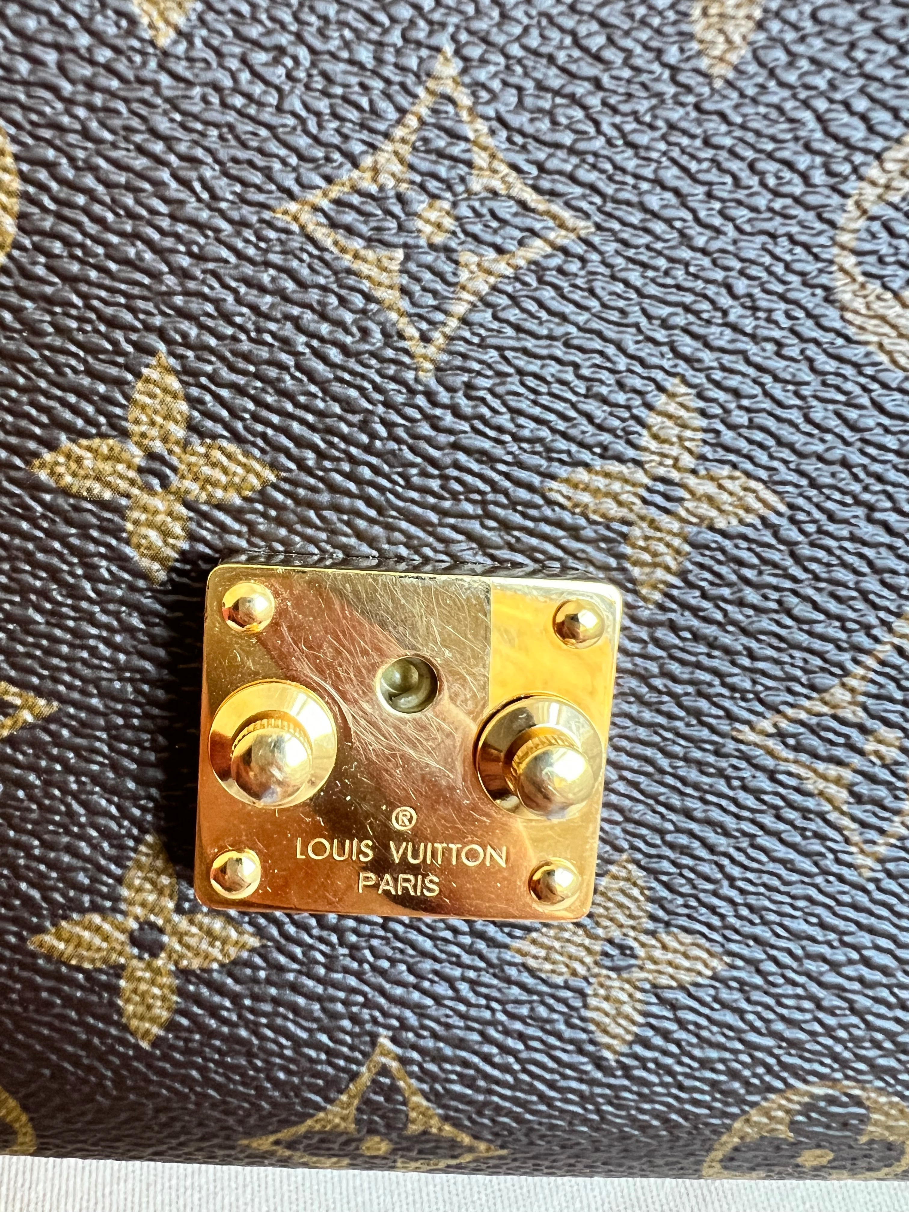 Louis Vuitton Pochette Metis Reverse Monogram (RRP £1,970)
