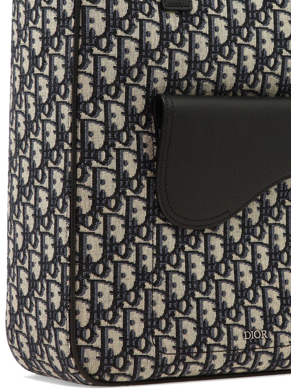 SADDLE OBLIQUE HANDBAG