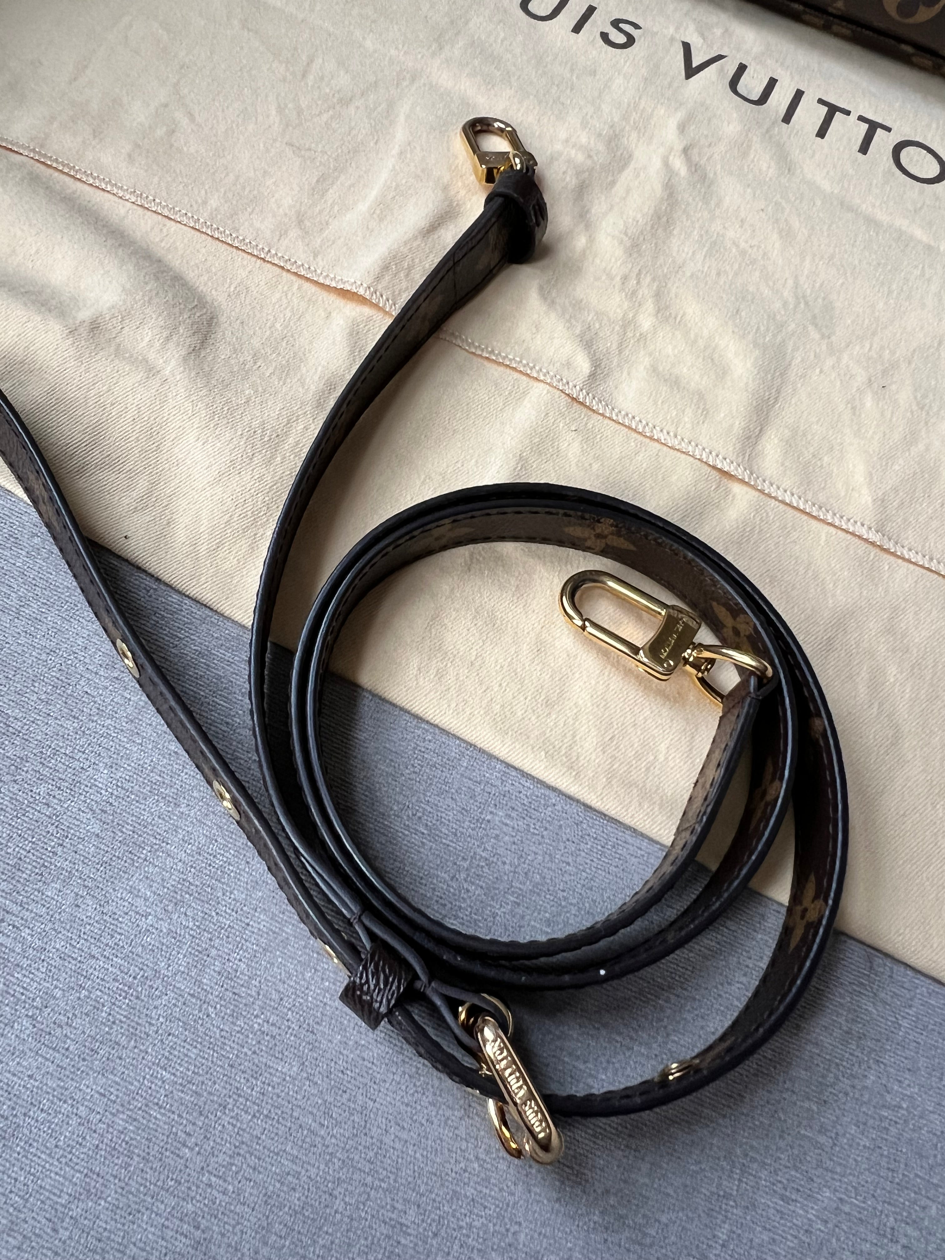 Louis Vuitton Pochette Metis Monogram (RRP £1,970)