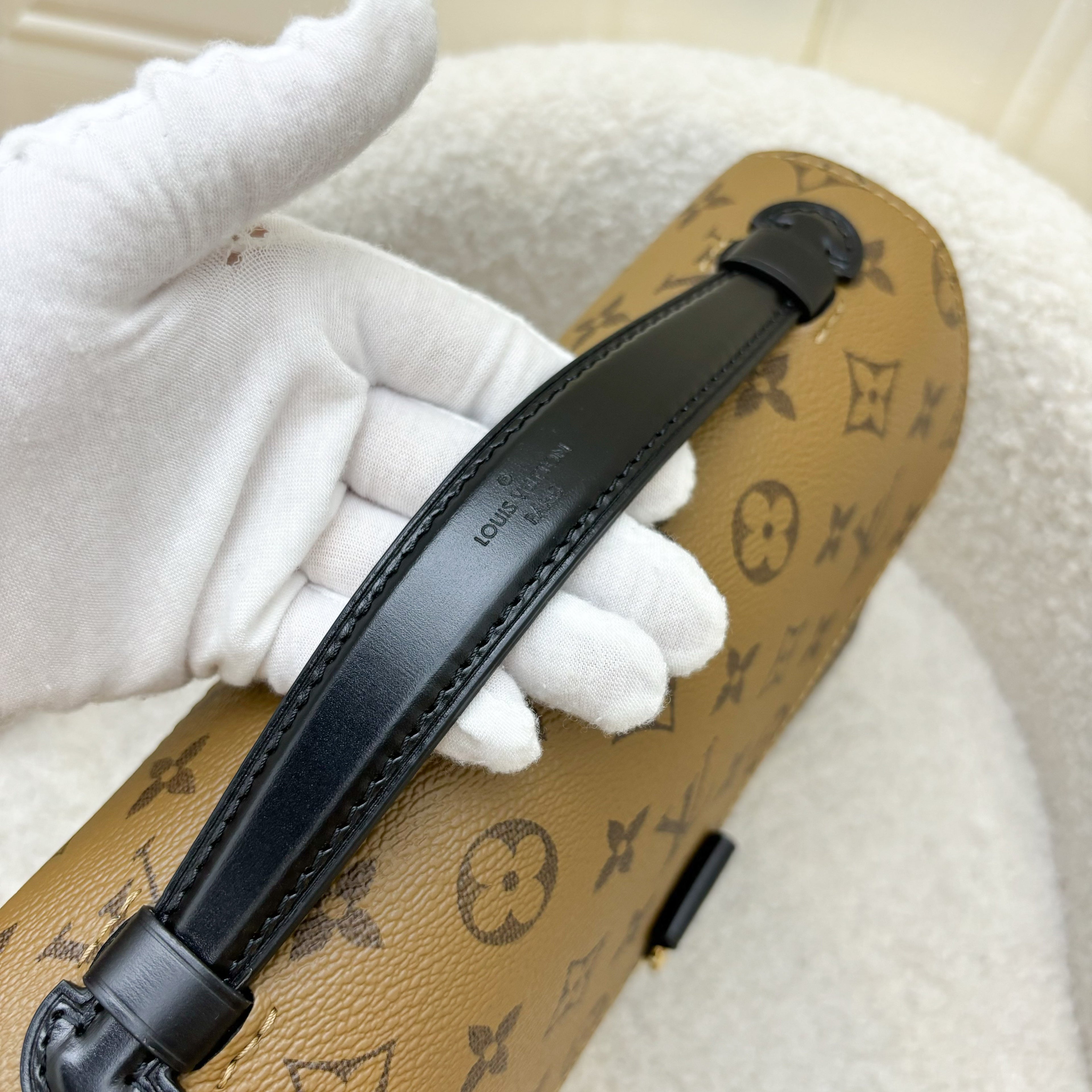 LV Pochette Metis in Reverse Monogram Canvas, Black Leather and GHW