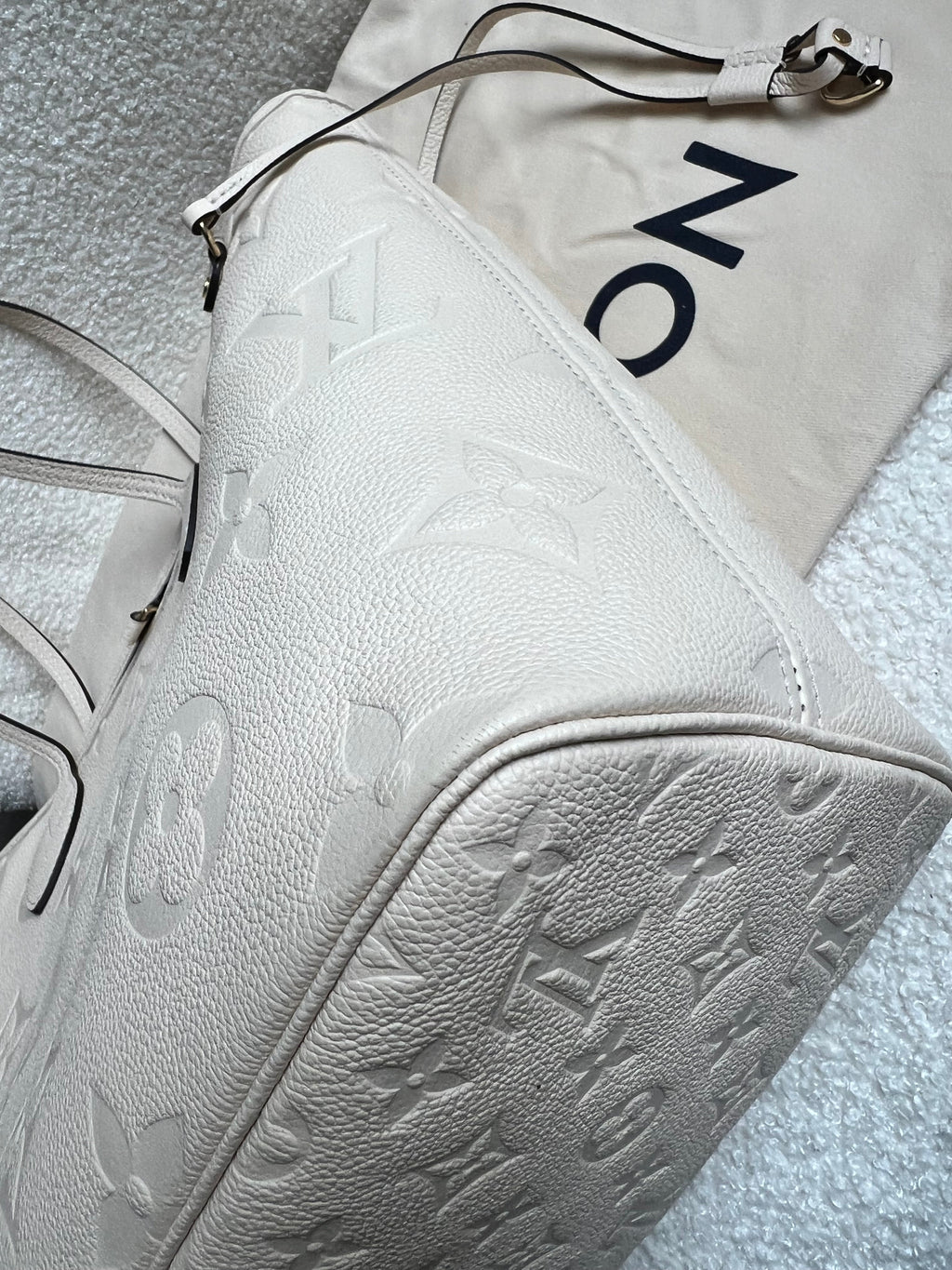 Louis Vuitton Neverfull MM Creme Empreinte (RRP £1,940)