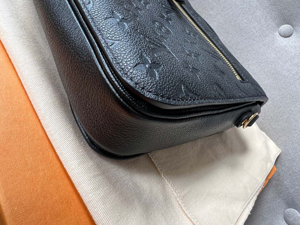 Louis Vuitton Pochette Metis Black Empreinte (RRP £2,110)