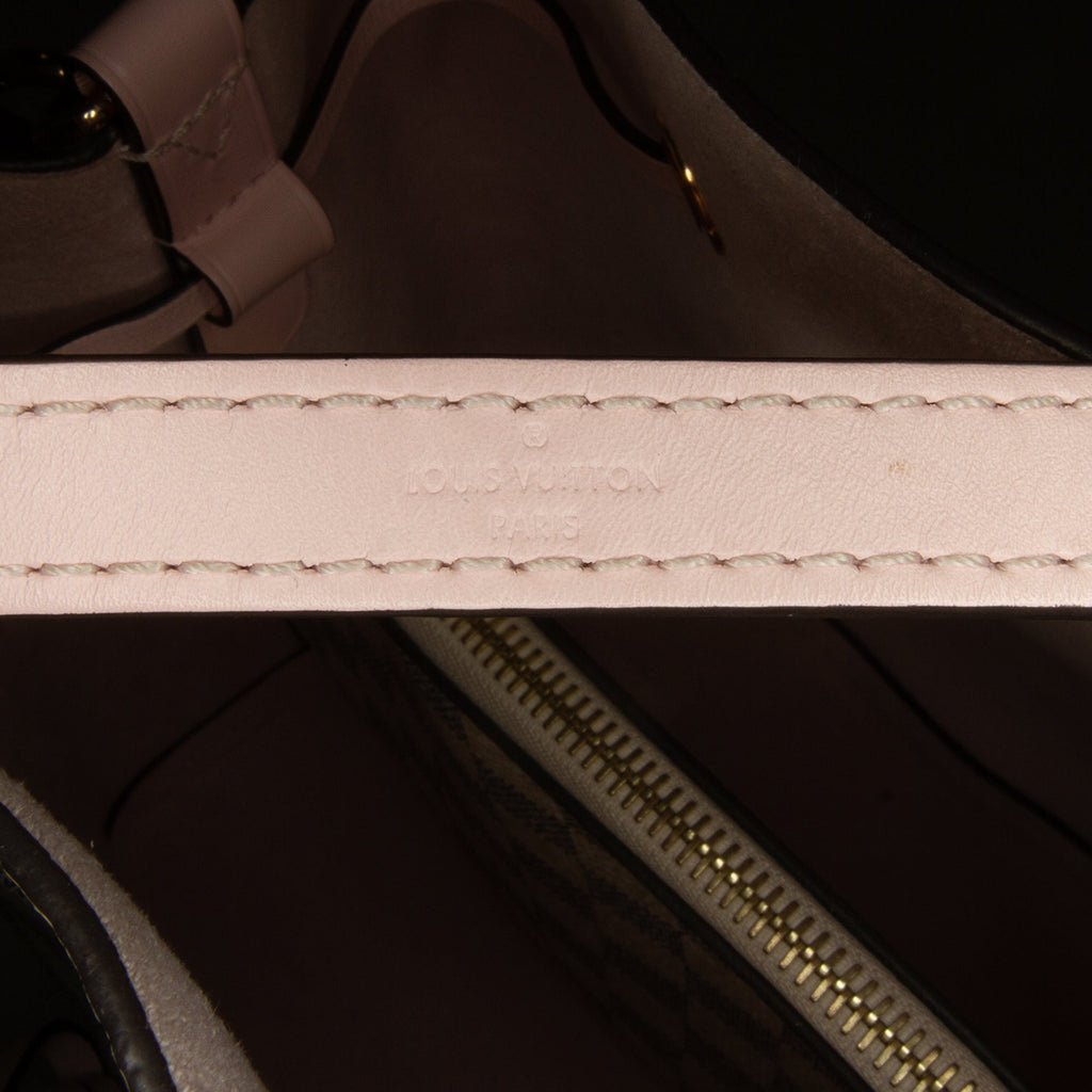 White Louis Vuitton Damier Azur Neonoe Bucket Bag