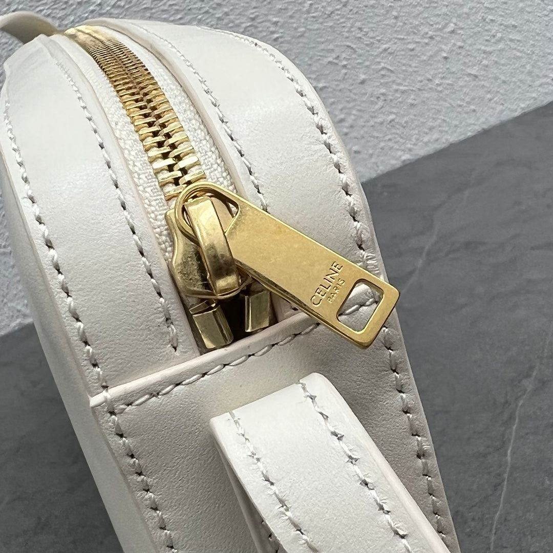 GLAMI Camera Shoulder Bag Cuir Triomphe White For Women 10in/26cm