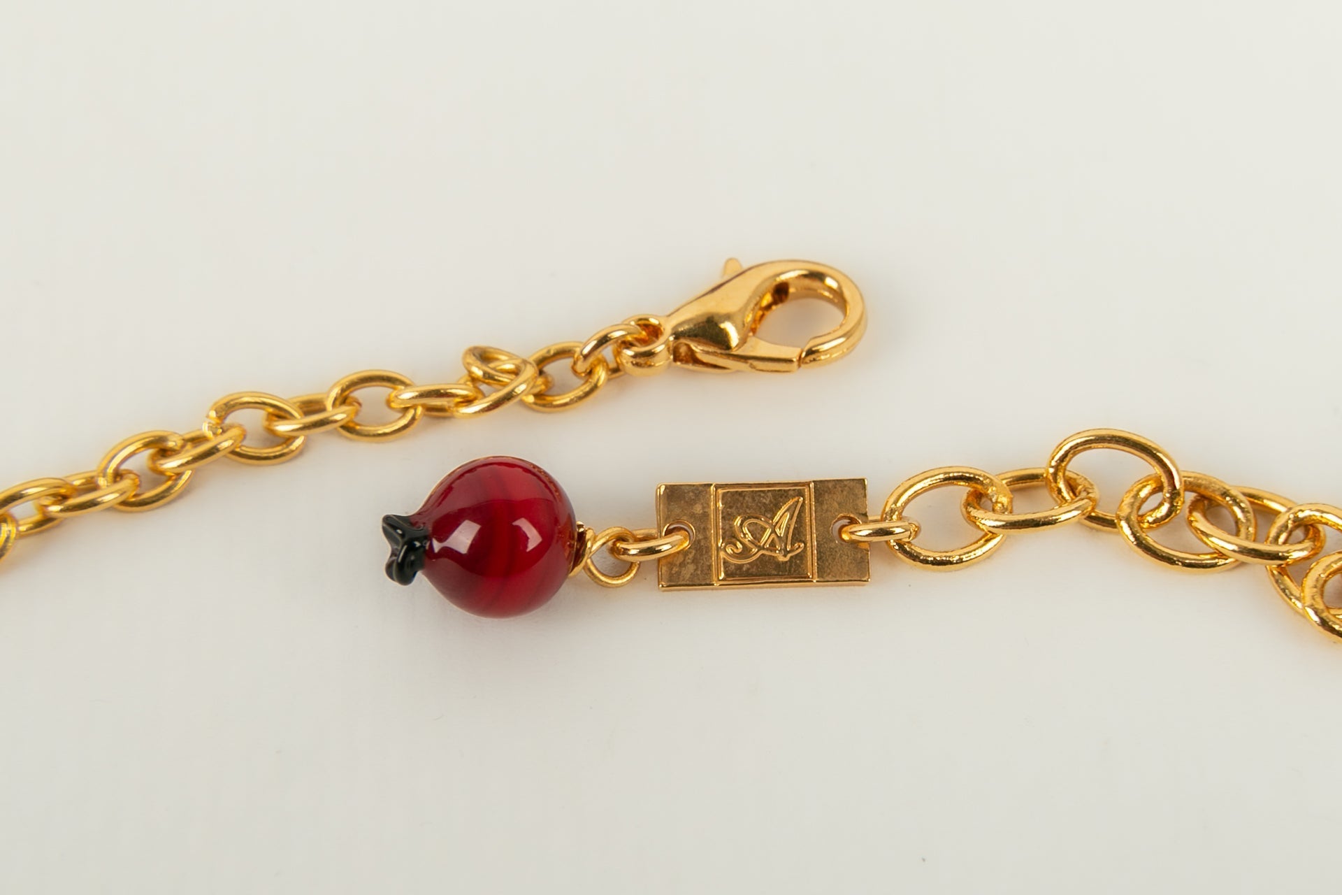 Collier Augustine