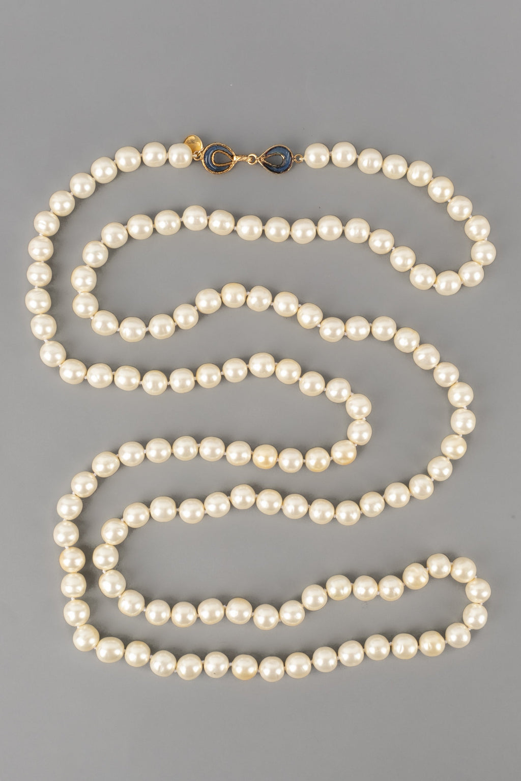 Collier / sautoir de perles nacrÃƒÆ’Ã‚Â©es Chanel