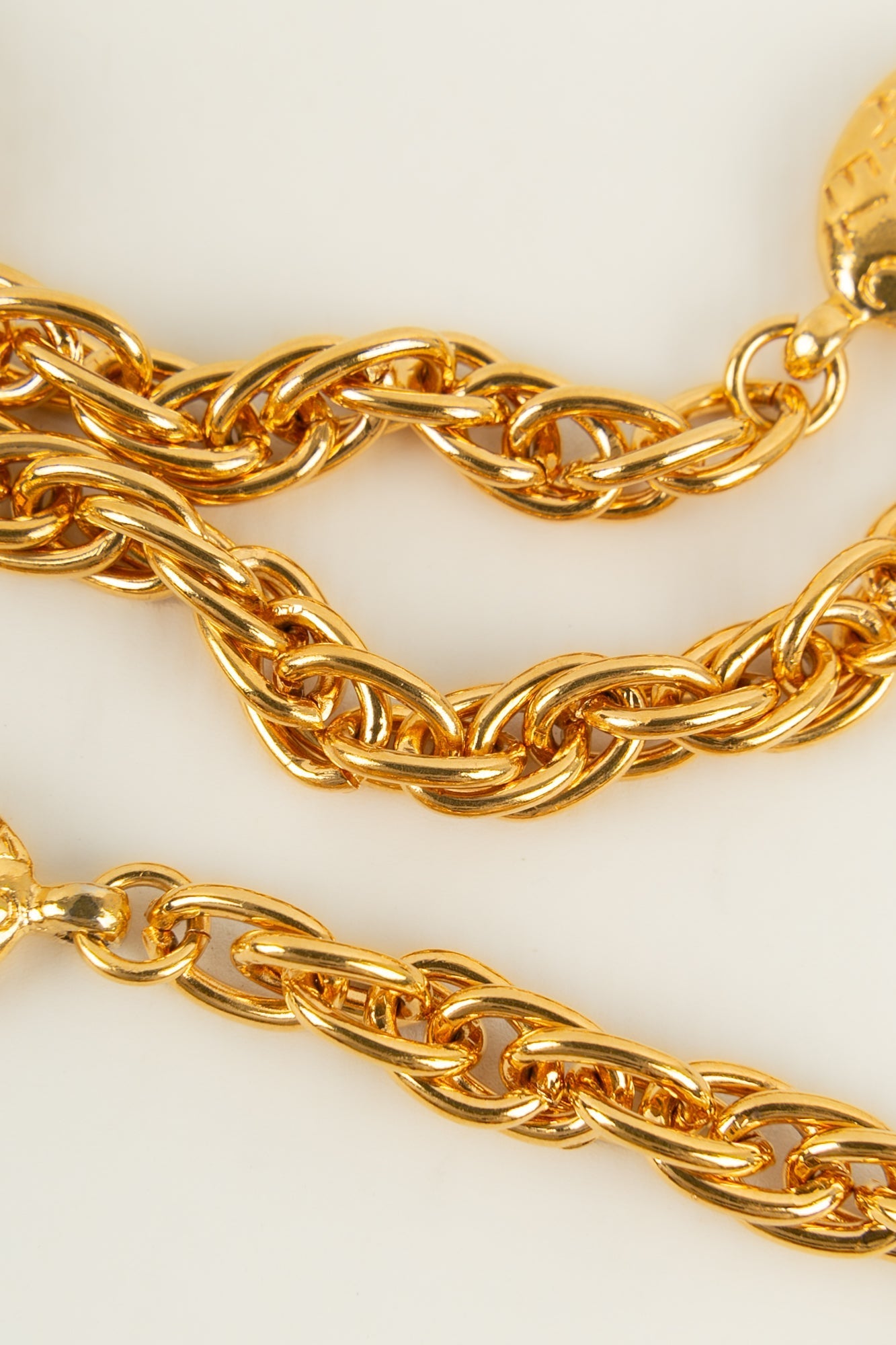 Collier / sautoir en mÃƒÆ’Ã‚Â©tal dorÃƒÆ’Ã‚Â© Chanel