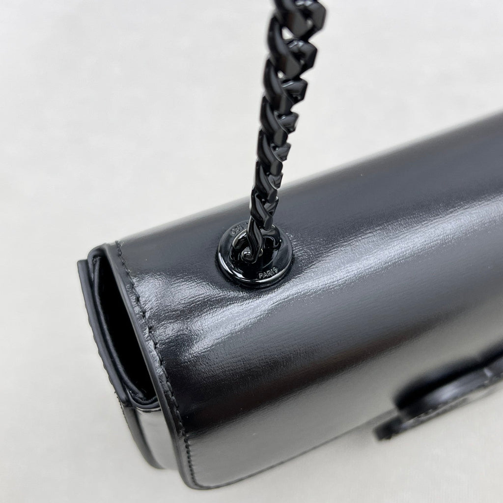 GLAMI Chain Shoulder Bag Triomphe Black For Women 8in/20.5cm 197993EQJ.38NN