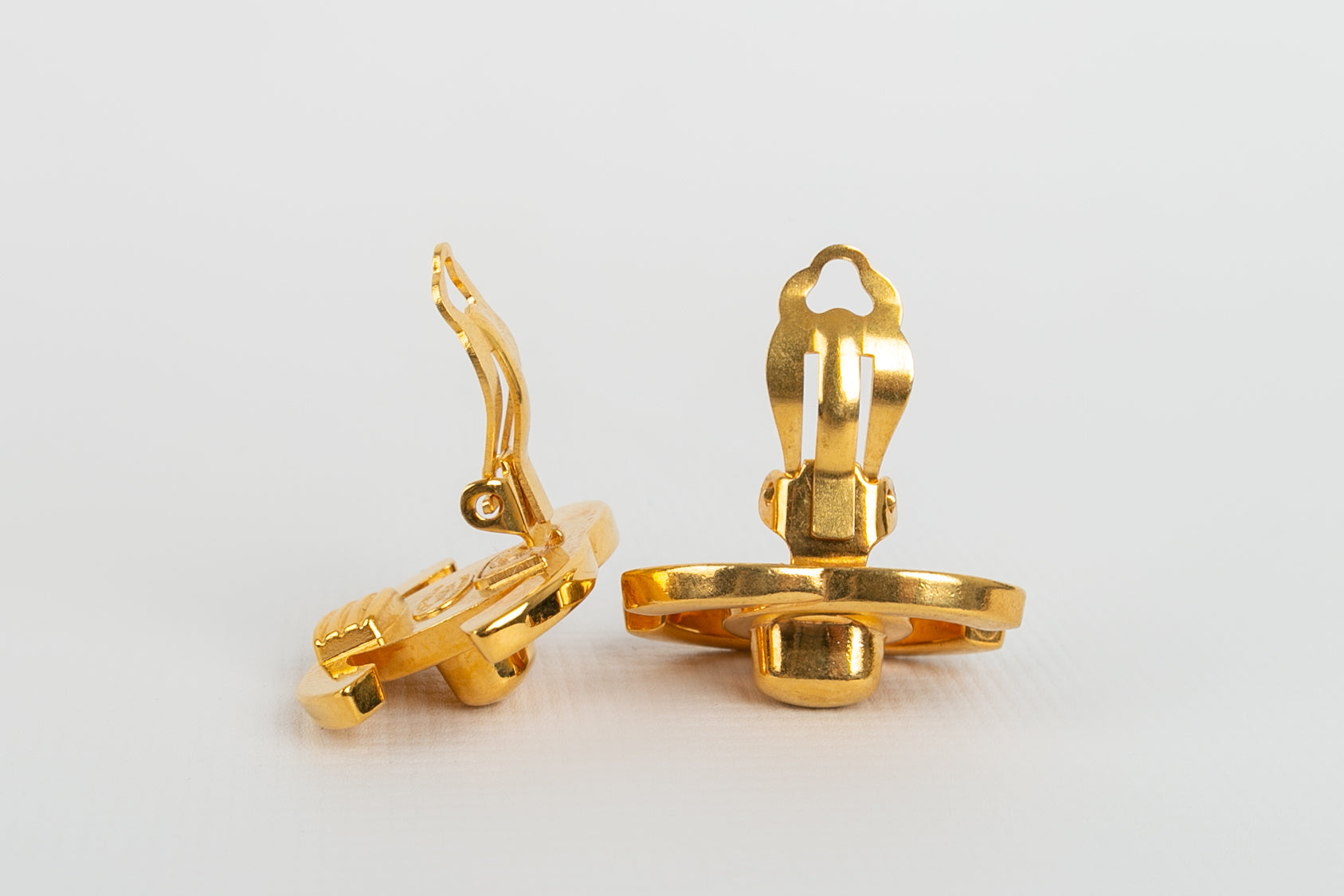 Boucles d'oreilles tourniquet Chanel