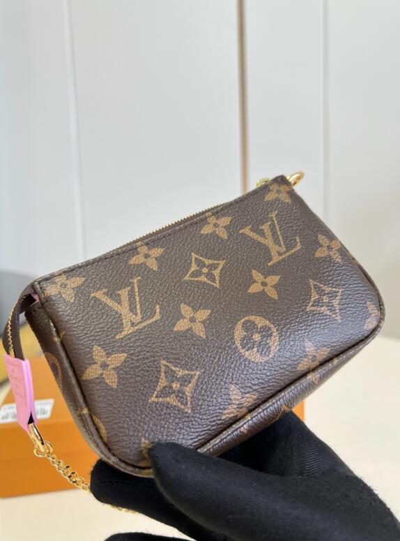 SAMC - LOV Bags - 1483