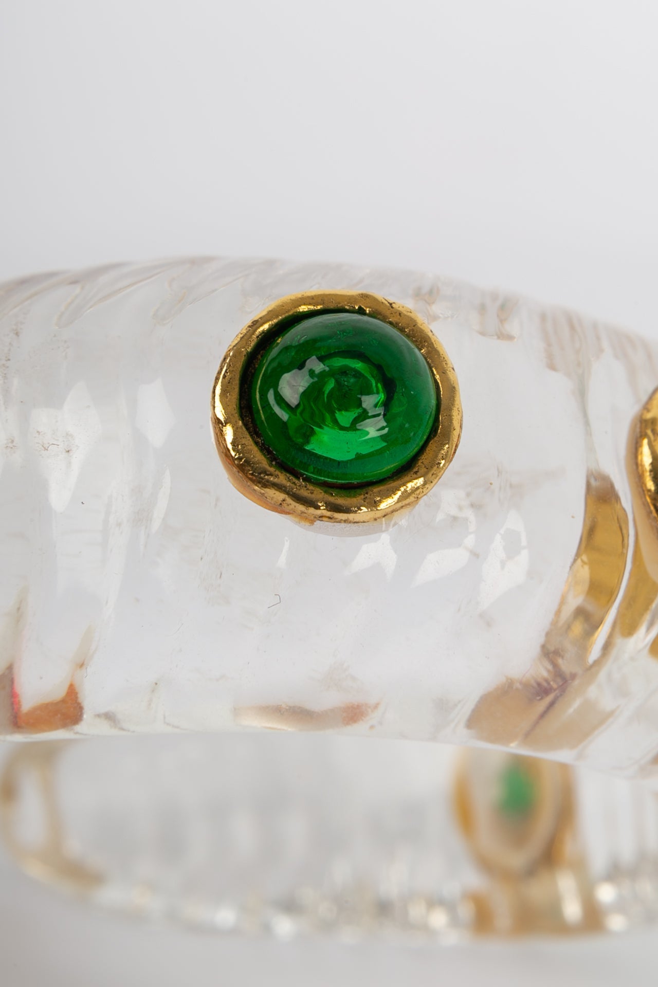 Bracelet en lucite Chanel