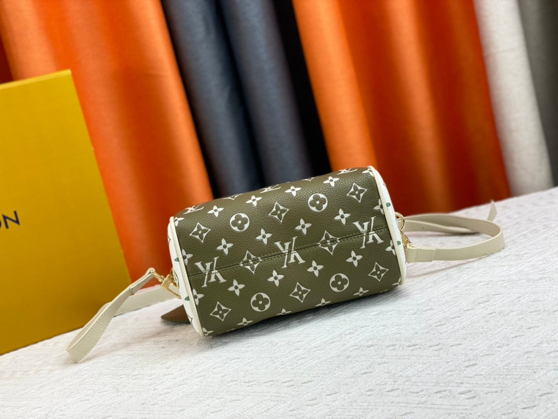 EN - Luxury Bags LUV 778