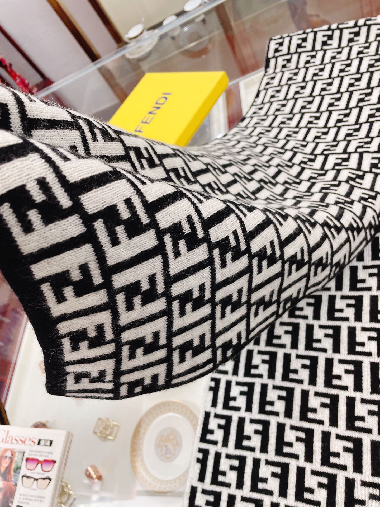 EN - Luxury FEI  Scarf 004