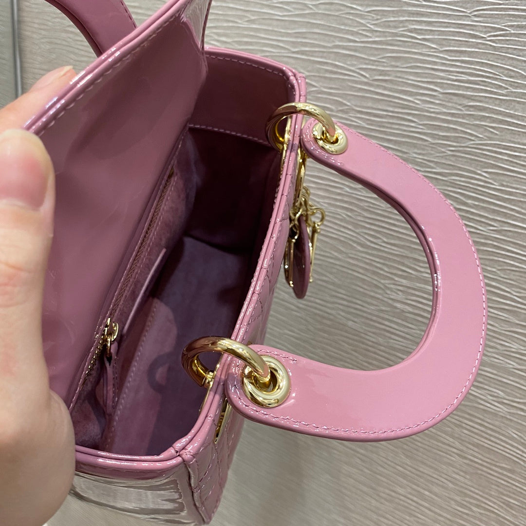 GLAMI Mini Lady Bag with Chain Gold Toned Hardware, Coral Pink, For Women WomenÃ¢â‚¬â„¢s Handbags, 18cm CD