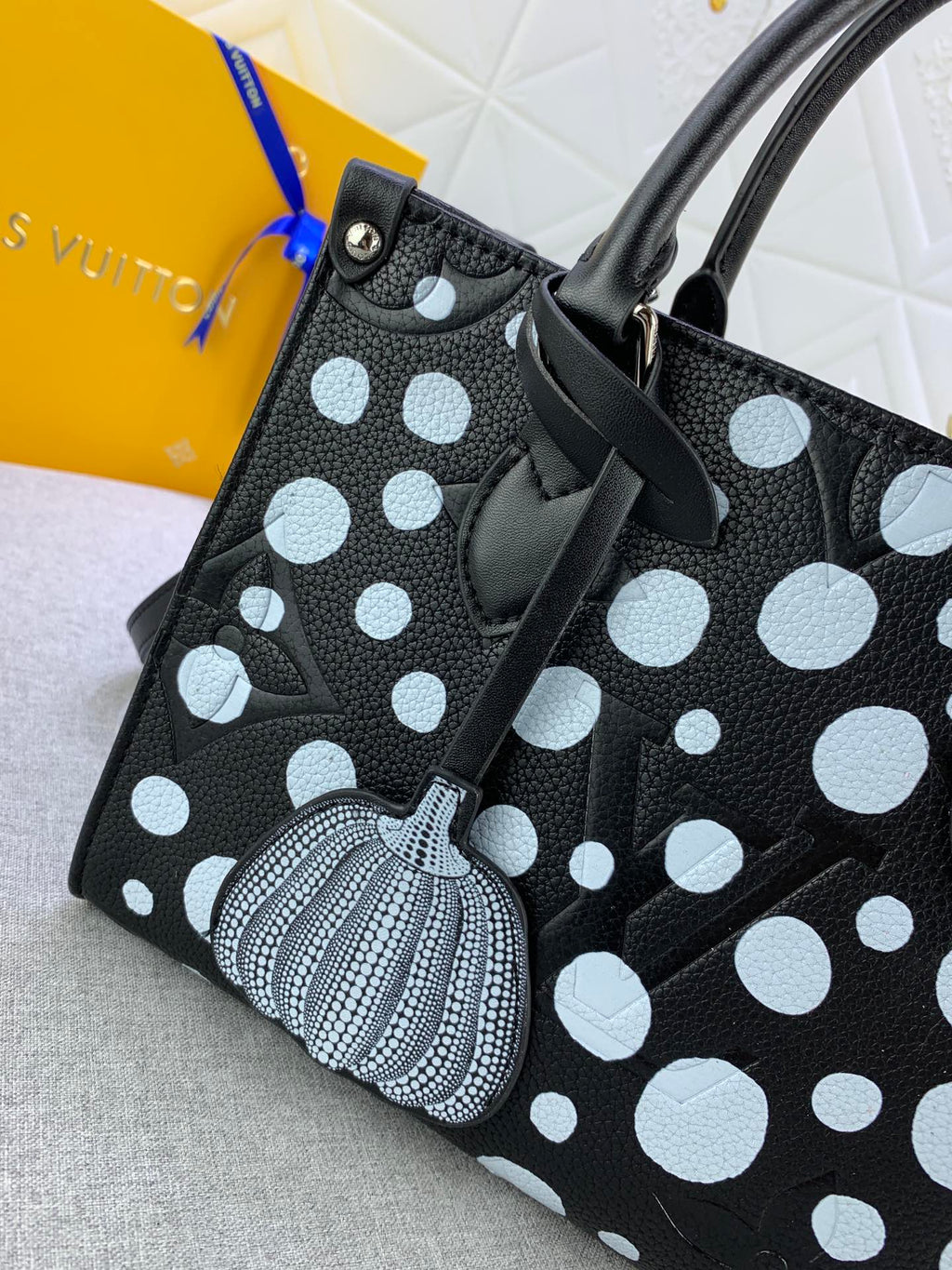 EN - New Bag LUV 638