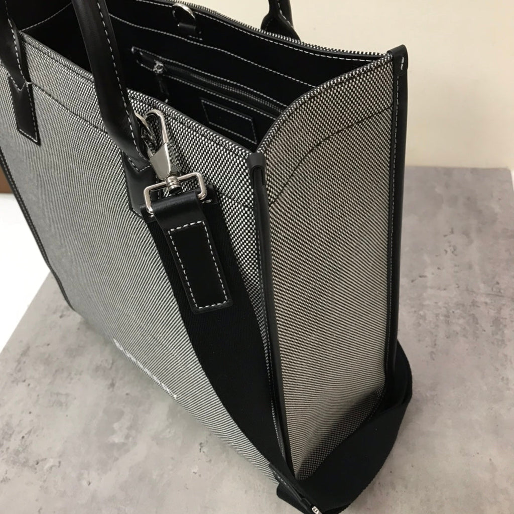 GLAMI Horseferry Print Cotton Canvas Tote Black/Grey For Women, WomenÃ¢â‚¬â„¢s Bags, Shoulder And Crossbody Bags 14in/ 35.5cm BUR 80508141