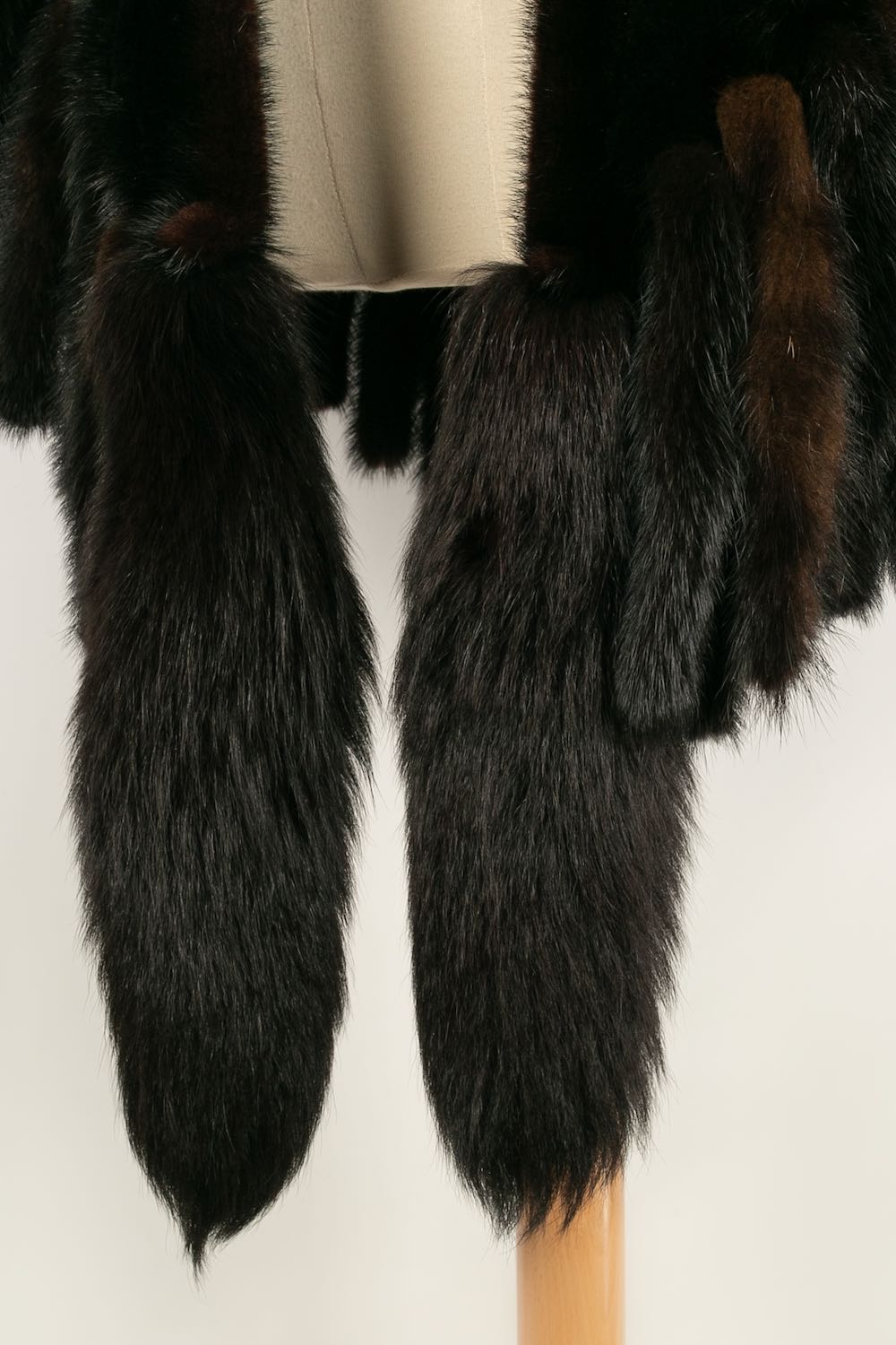 Cape en vison Yves Saint Laurent